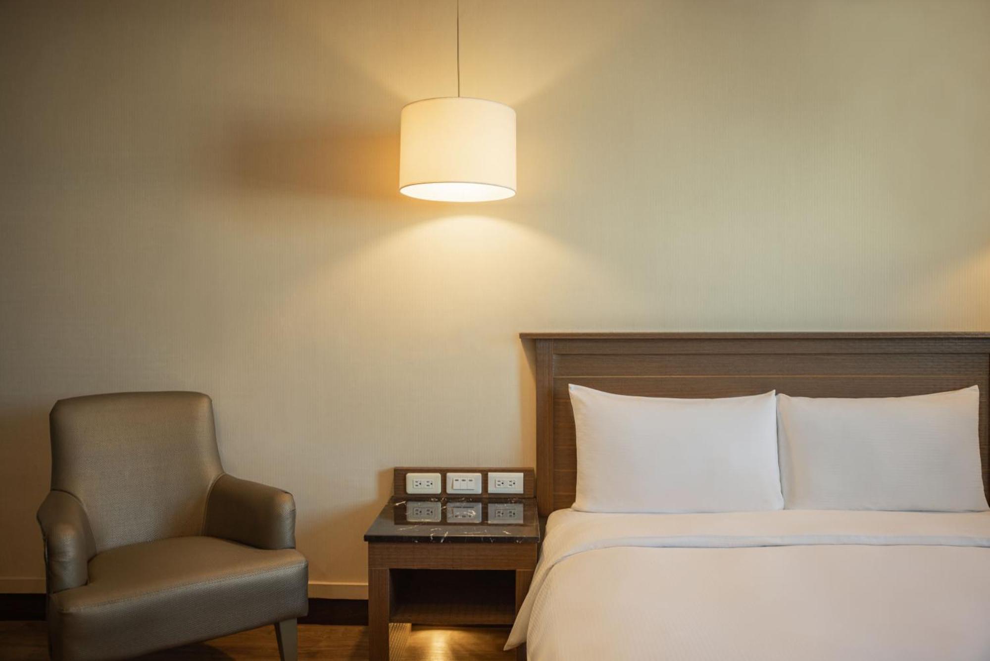 Kindness Hotel - Yuanlin Room photo